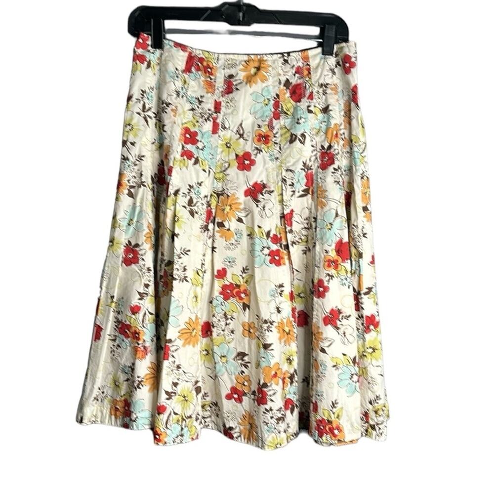 Cabi White Floral A-Line Knee Length Skirt Zippered Back Size 4
